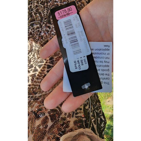 NWT Betsy Adam Long Maxi Formal Gold Shimmer Sequin Wedding Gown Modest Dress 8 - Picture 6 of 9